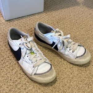 Nike White and Black Women's Sneakers